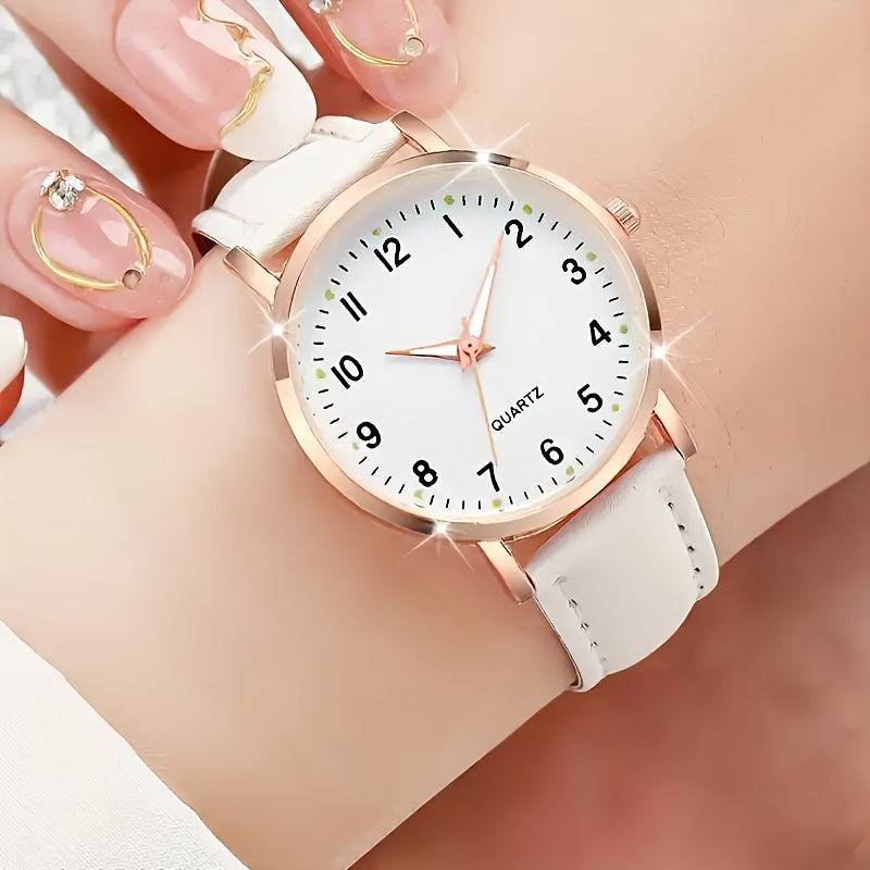 Fashionable women's quartz wristwatch with faux leather strap