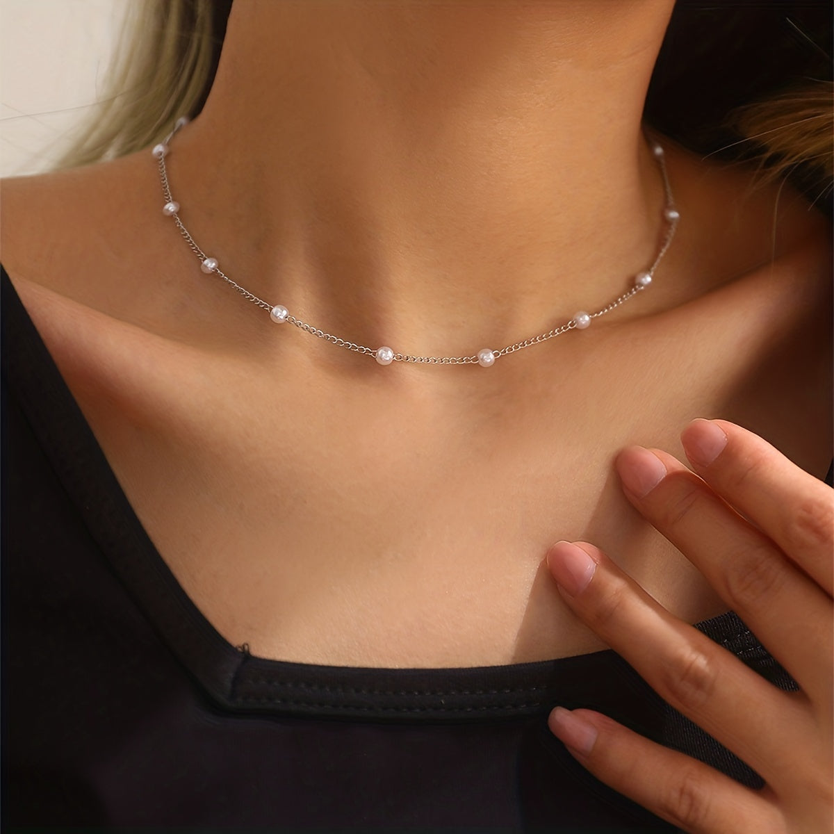 Collier De Perles D'imitation Minimaliste.