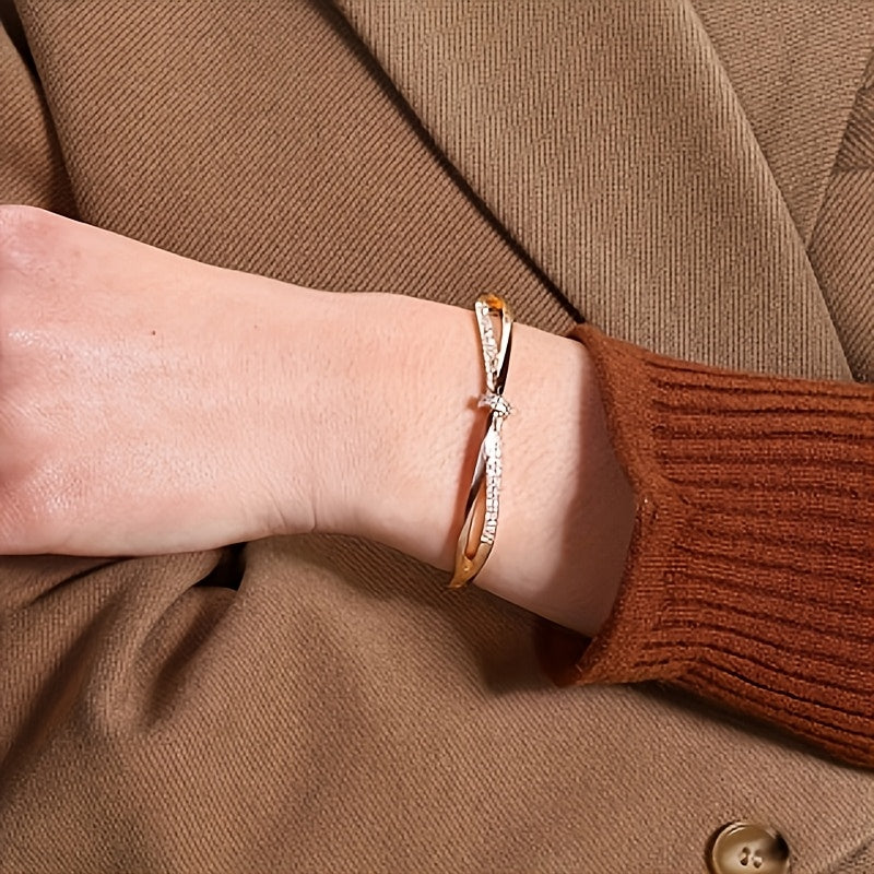 Bracelet Élégant avec Nœud et Strass Scintillants.